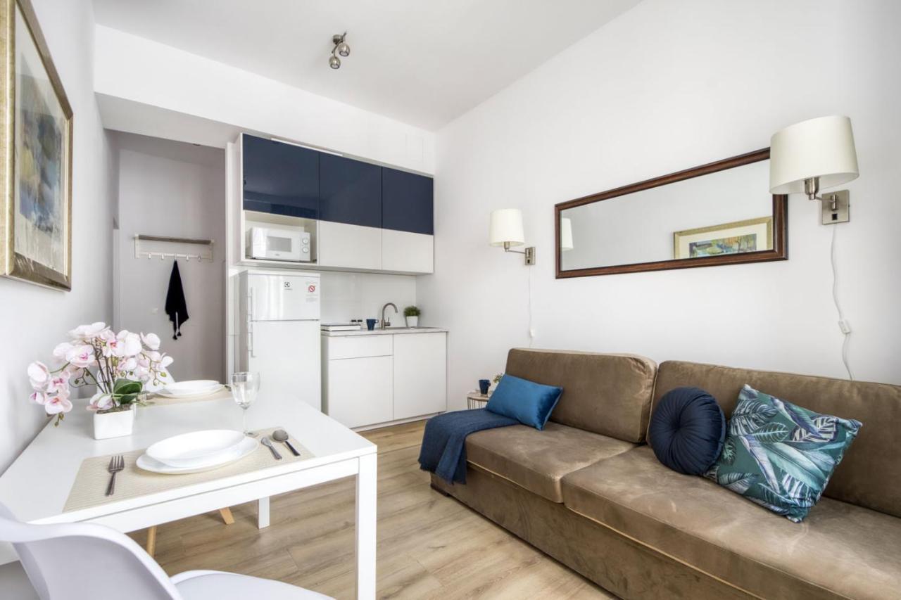 23 Unit Miniapartments Warszawa Lotnisko Okecie Fajne Ministudio Przy Bitwy Warszawskiej Exterior photo